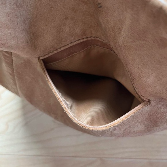 The Sak Tan Leather Floral Embossed Leather Shoulder Bag Purse Tote - Picture 7 of 7